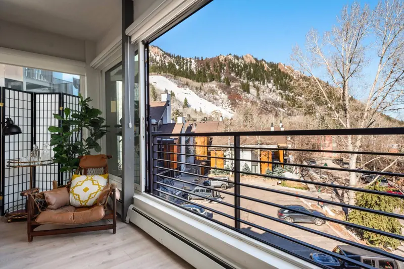 You will truly enjoy the view from the living area of Aspen Mountain ski runs and the surrounding mountains.